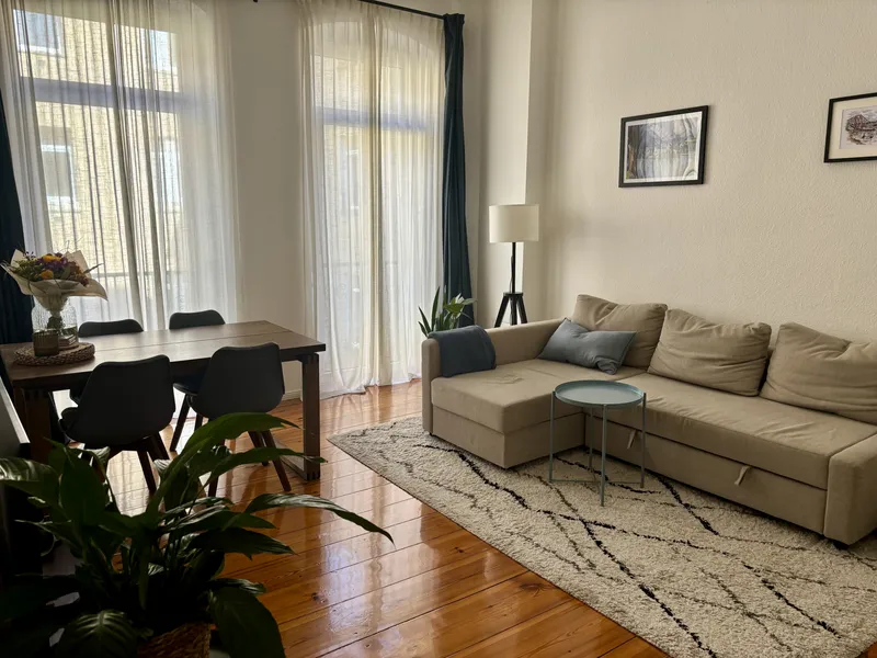 2-room Altbau apartment in Helmholtzkiez – in the heart of Prenzlauer Berg — photo 1